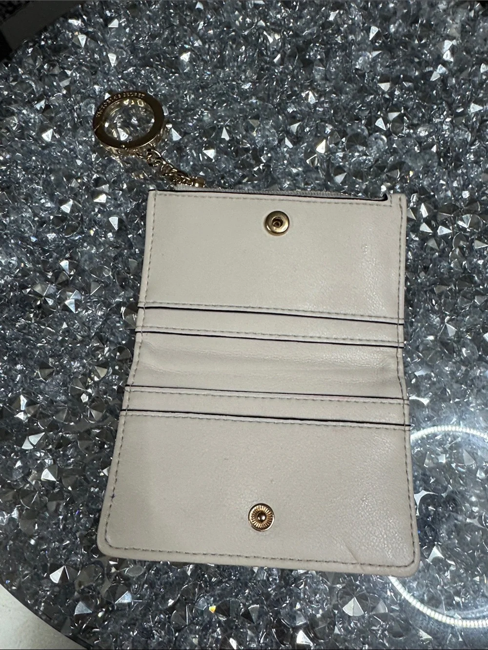 Victoria's Secret Cream Quilted Card Case with Gold hang clasp - Picture 9 of 13